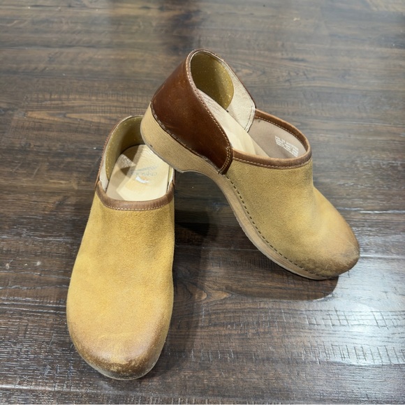 Dansko Shoes - Dansko Brenna Leather Slip On Shoes Size 39 Women